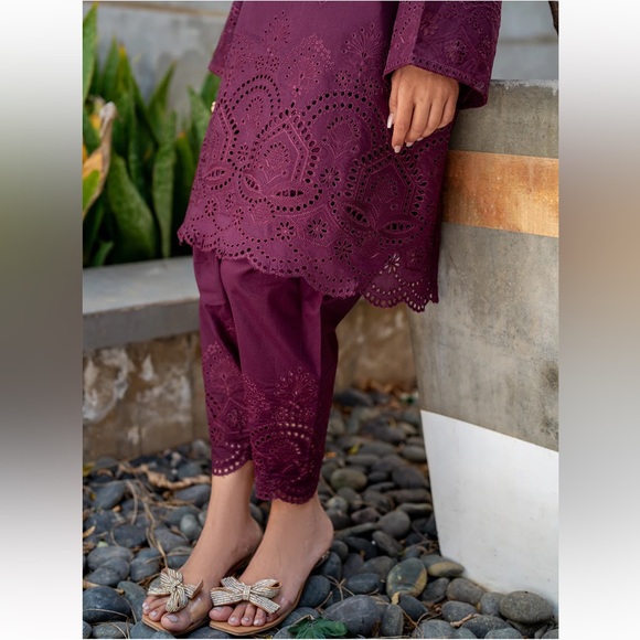 Elegant Purple Women's Pakistani Dress 2Pc - Picture 3 of 6